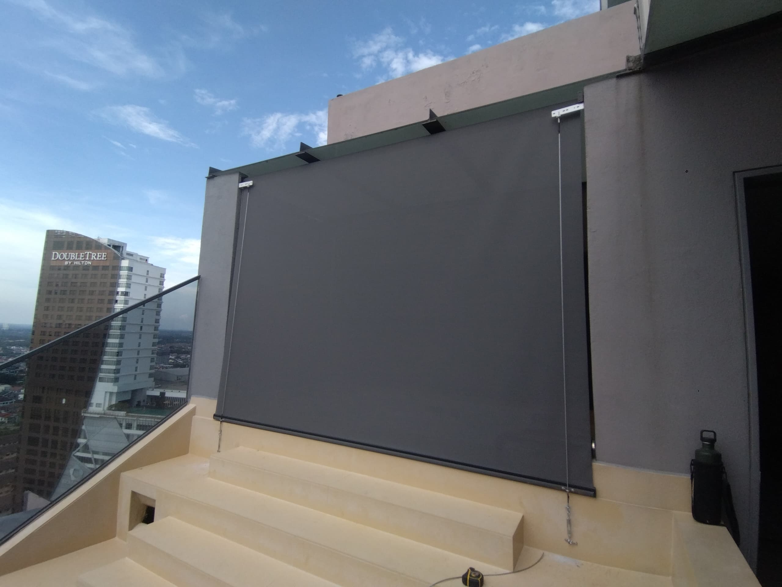 OUTDOOR ROLLER BLIND